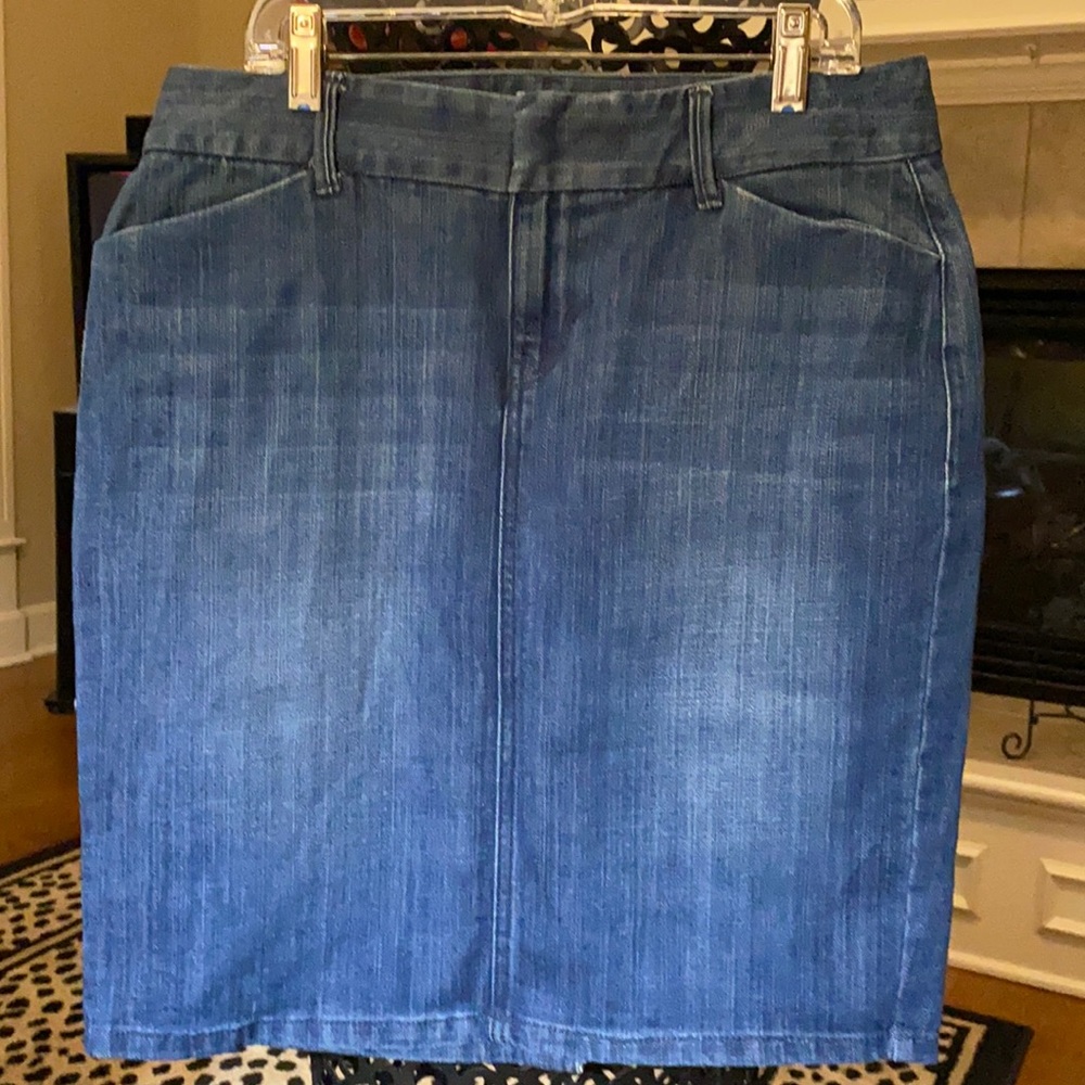 Old Navy jean skirt 6 Regular